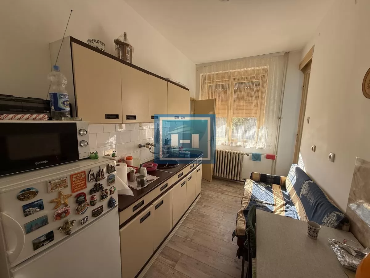 Stan u samom srcu grada – lokacija koja se retko pojavljuje na tržištu! 3