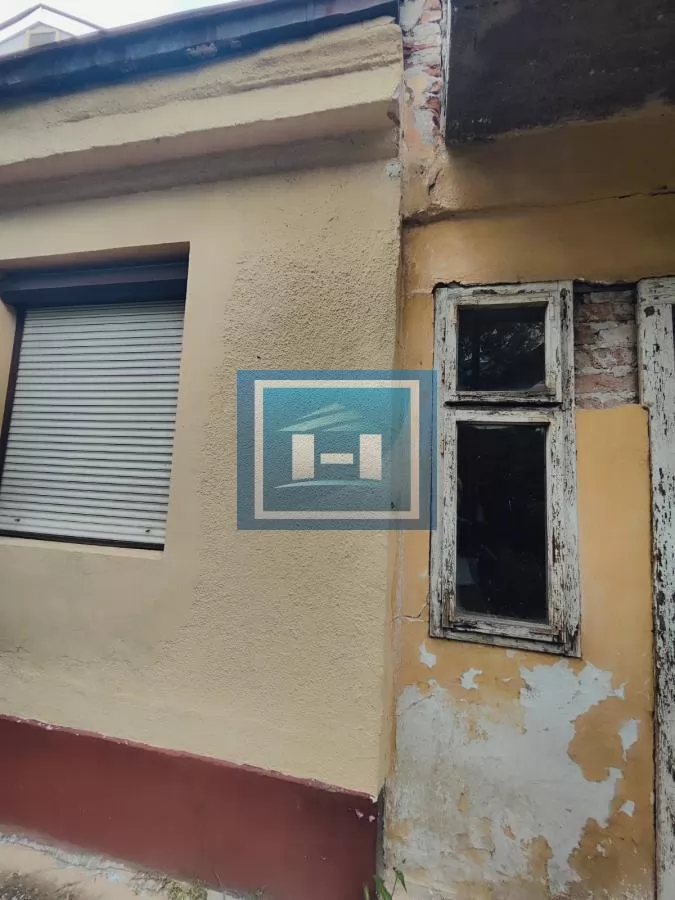 Kuća u centru grada retko u ponudi 79m2 sa pomoćnim objektim od 19 m2 12