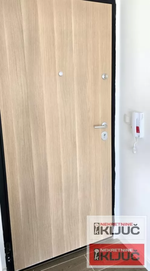 TELEP IZDAJE SE DVOIPOSOBAN DELIMIČNO OPREMLJEN STAN 9
