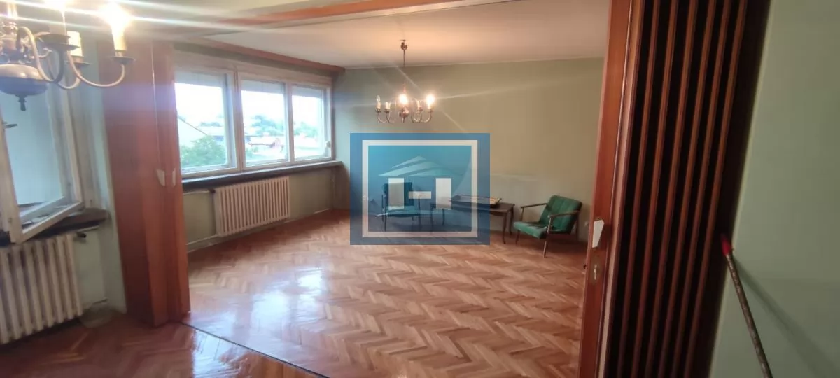 Trosoban stan 80 m², Centar, Jagodina 2