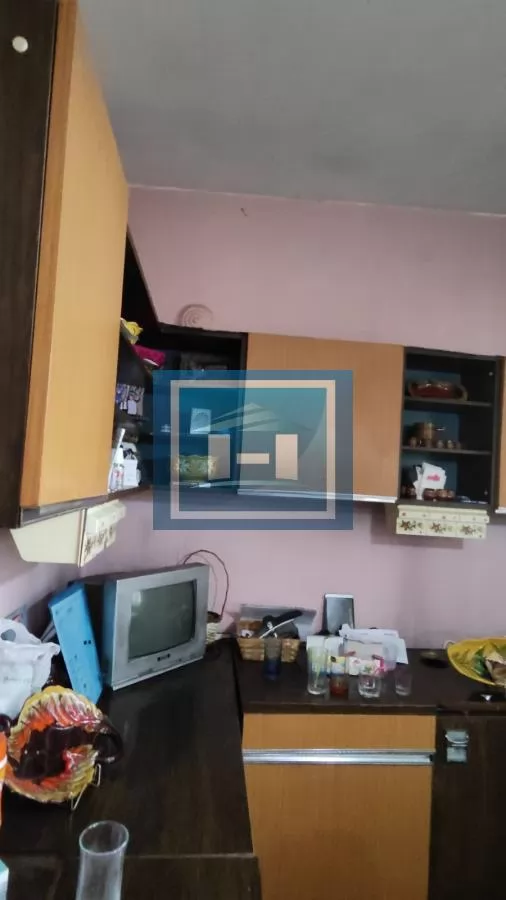 Trosoban stan na prvom spratu u Moravskom stilu u centru Jagodine 17