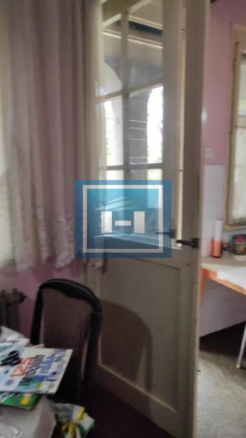 Trosoban stan na prvom spratu u Moravskom stilu u centru Jagodine 19