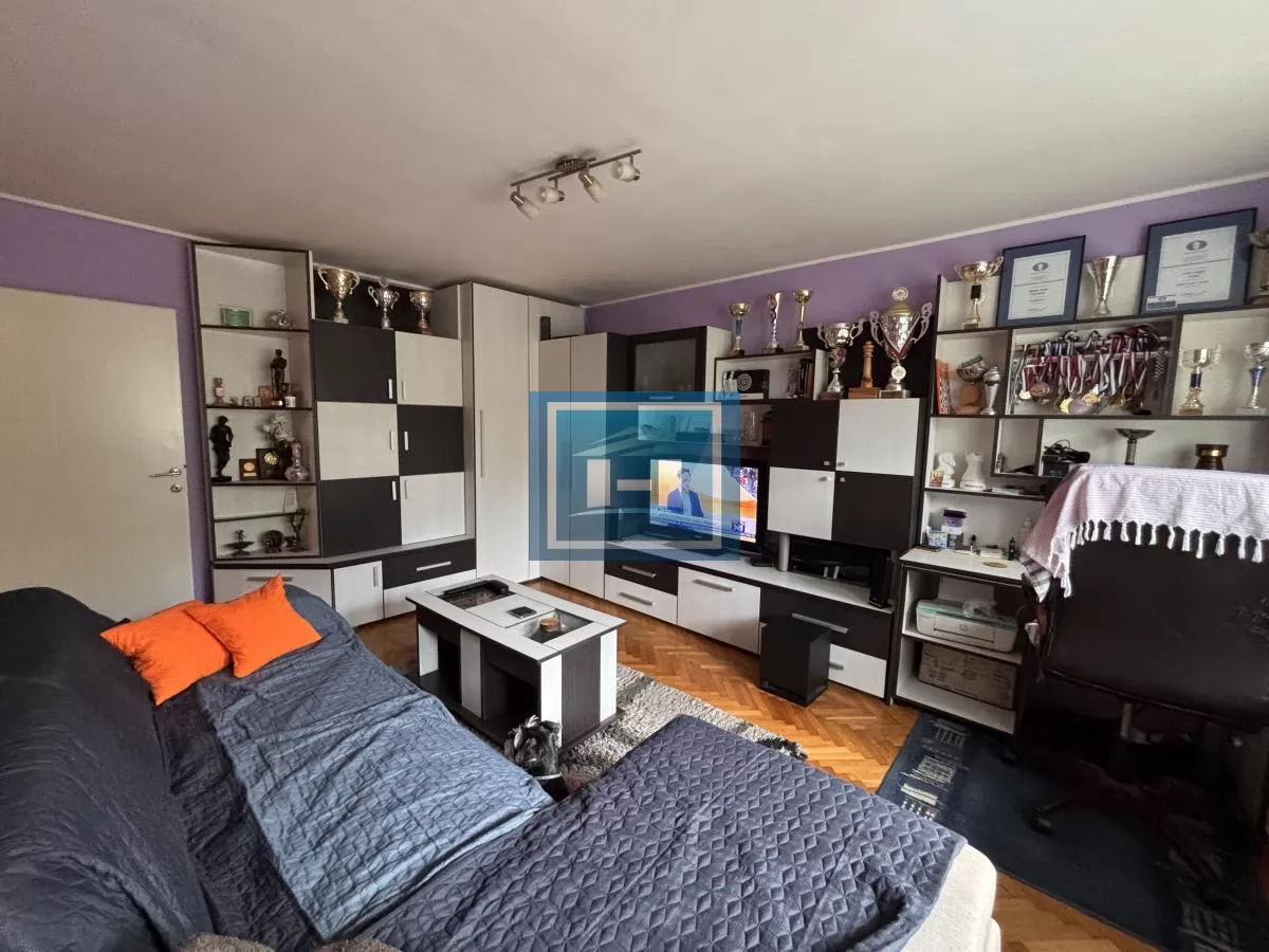 Trosoban stan u centru Jagodine - može kupovina preko kredita !!! 36