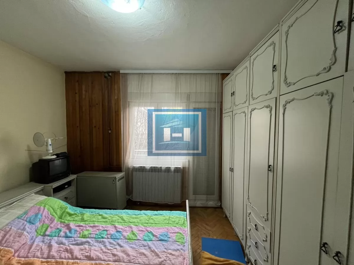 Velika kuća 200m² na mirnoj lokaciji – idealna za veću porodicu 16