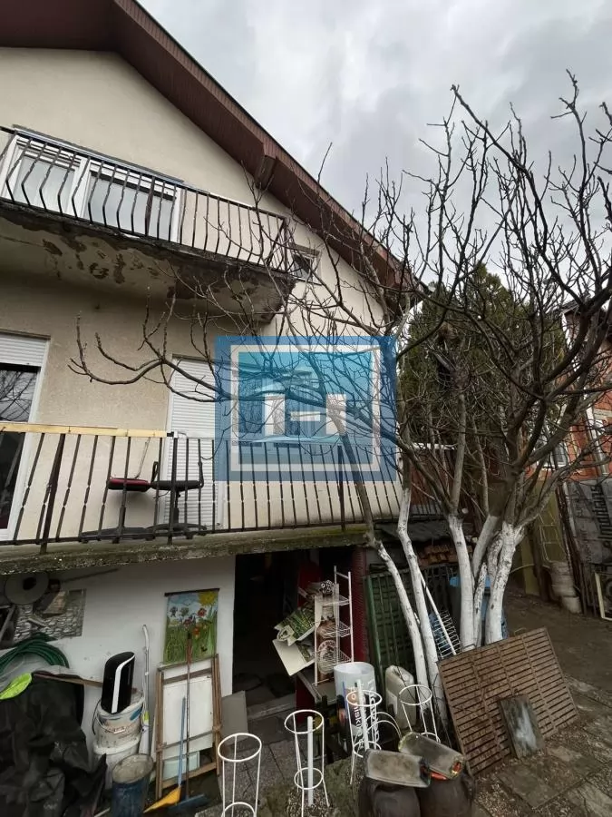 Velika kuća 200m² na mirnoj lokaciji – idealna za veću porodicu 6