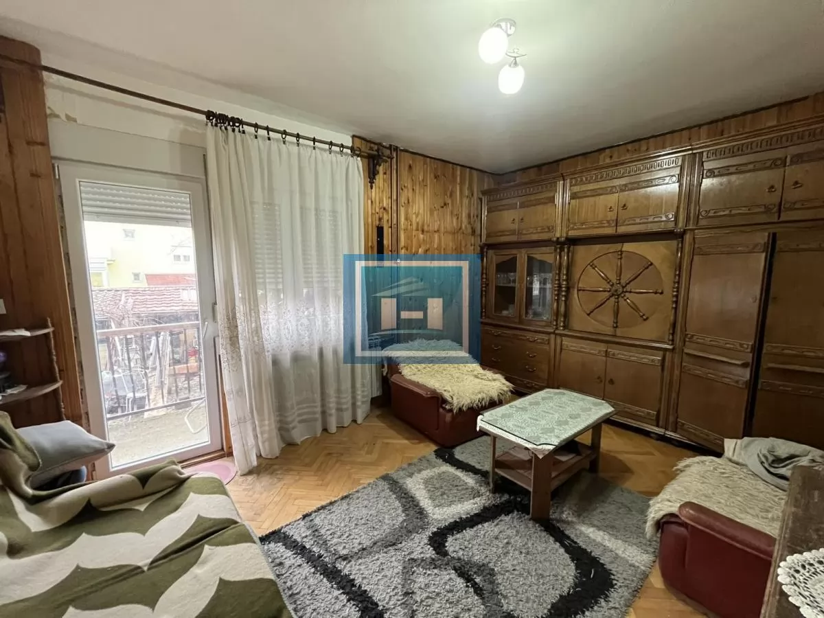 Velika kuća 200m² na mirnoj lokaciji – idealna za veću porodicu 9