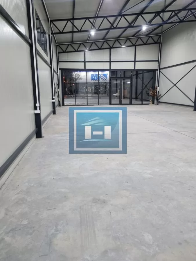 Višenamenski poslovni prostor za izdavanje 16