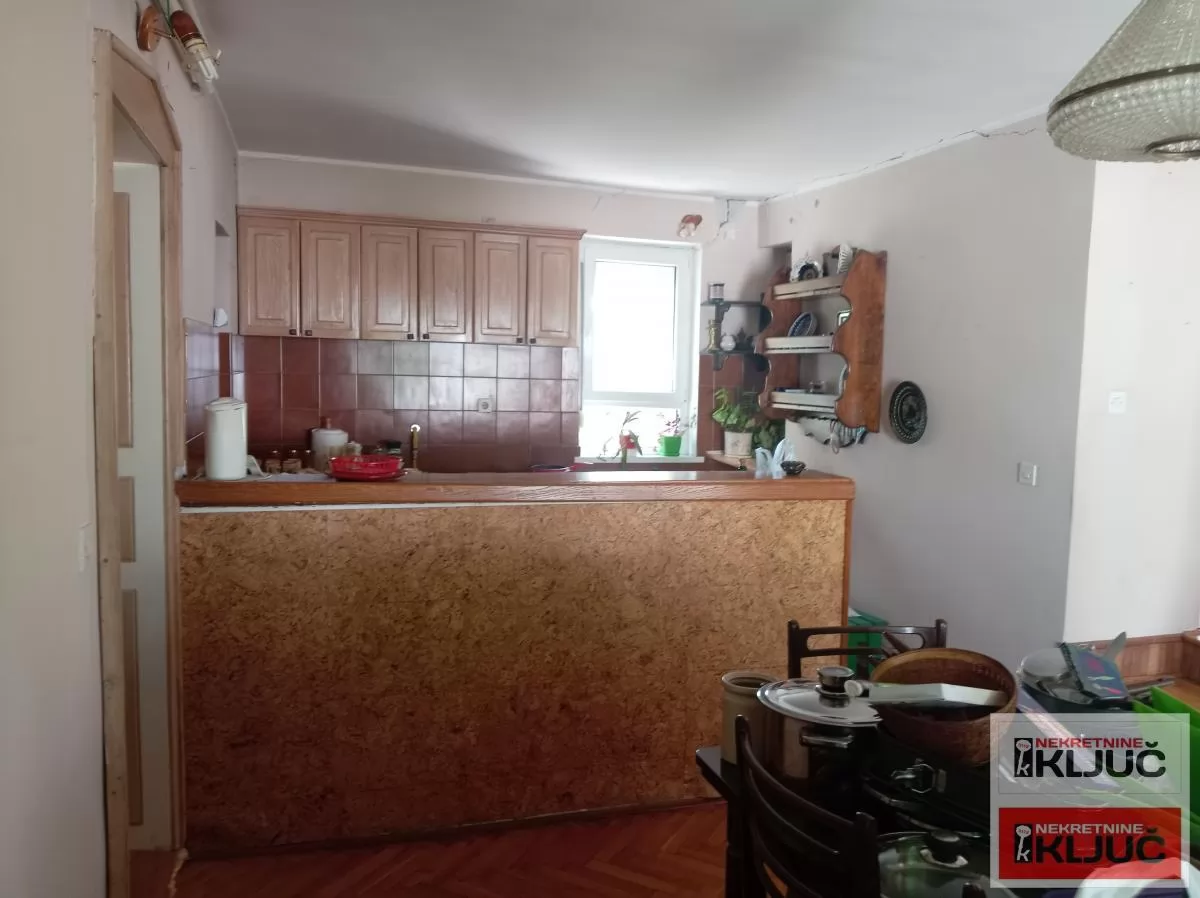 LEDINCI, VIkend kuća 101m2+Pomoćni objekat na placu od 896m2 ,prelep pogled ka Dunavu 5