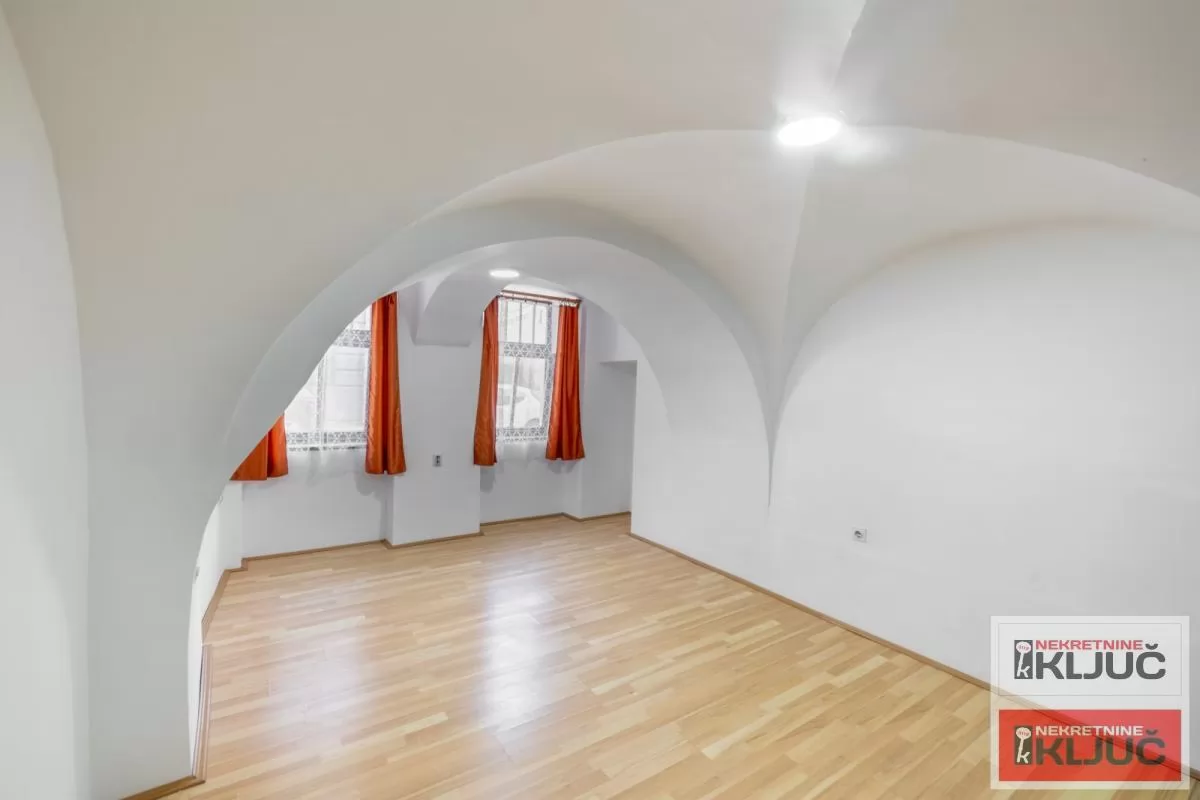 PETROVARADIN-GRADIĆ, 29m2, Jednosoban, Retko u ponudi kod Tvrđave 2