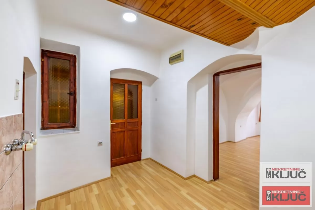 PETROVARADIN-GRADIĆ, 29m2, Jednosoban, Retko u ponudi kod Tvrđave 4