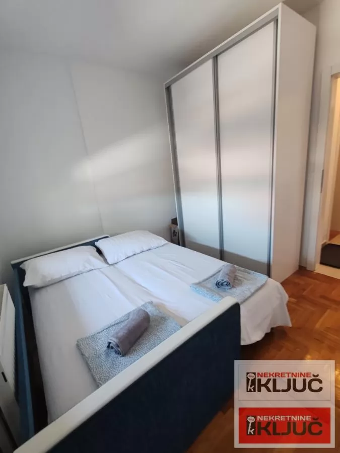 SOMBORSKI BULEVAR, 36 m2, Jednoiposoban, Namešten 6
