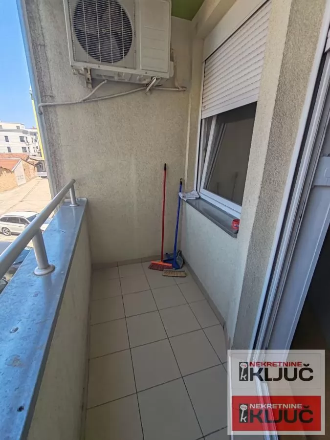 SOMBORSKI BULEVAR, 36 m2, Jednoiposoban, Namešten 7