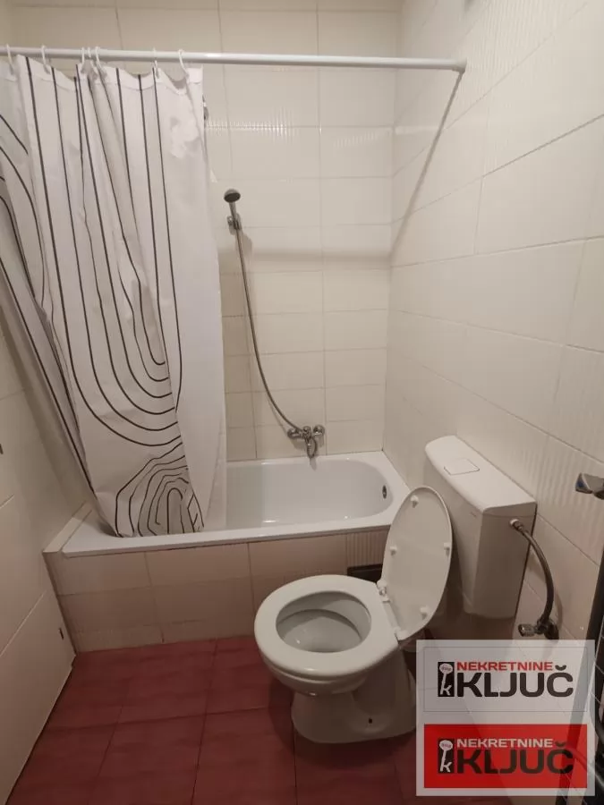 SOMBORSKI BULEVAR, 36 m2, Jednoiposoban, Namešten 9