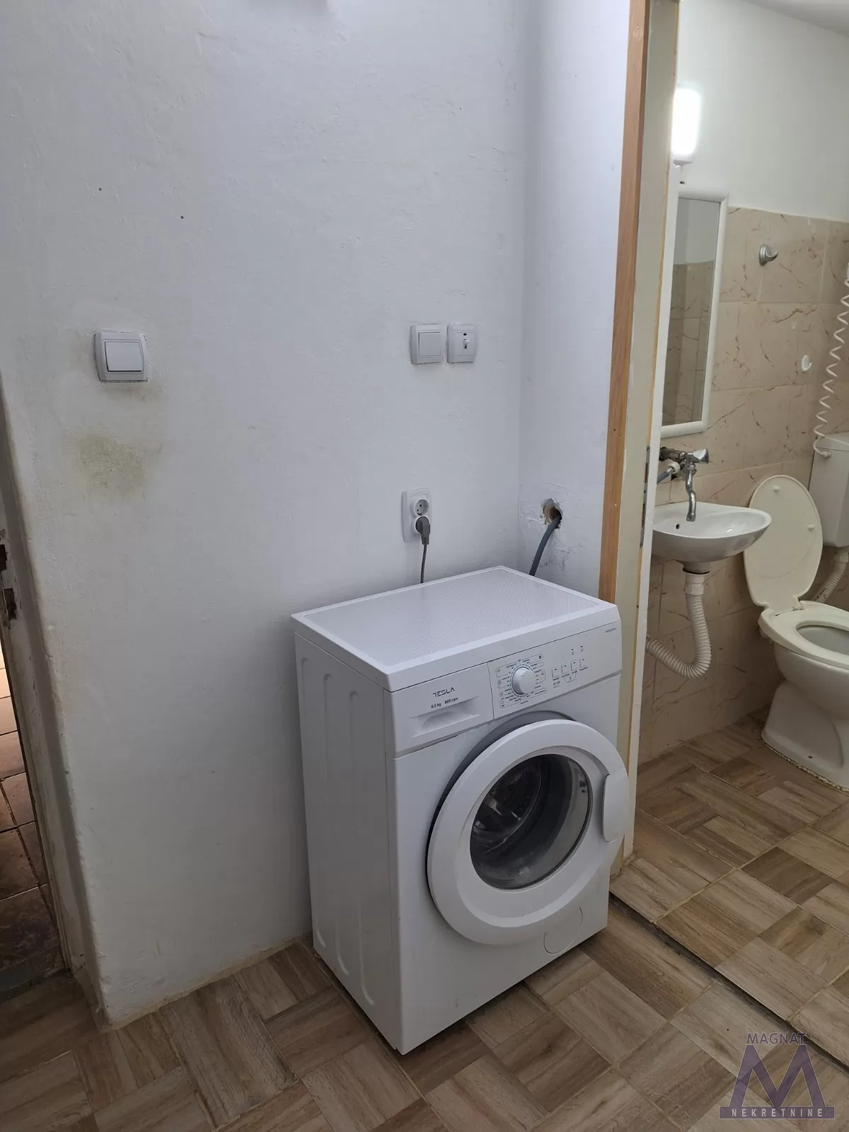 Stan,SREMSKA KAMENICA,SREMSKA KAMENICA,kv: 40, € 250, ID: 9101774 10