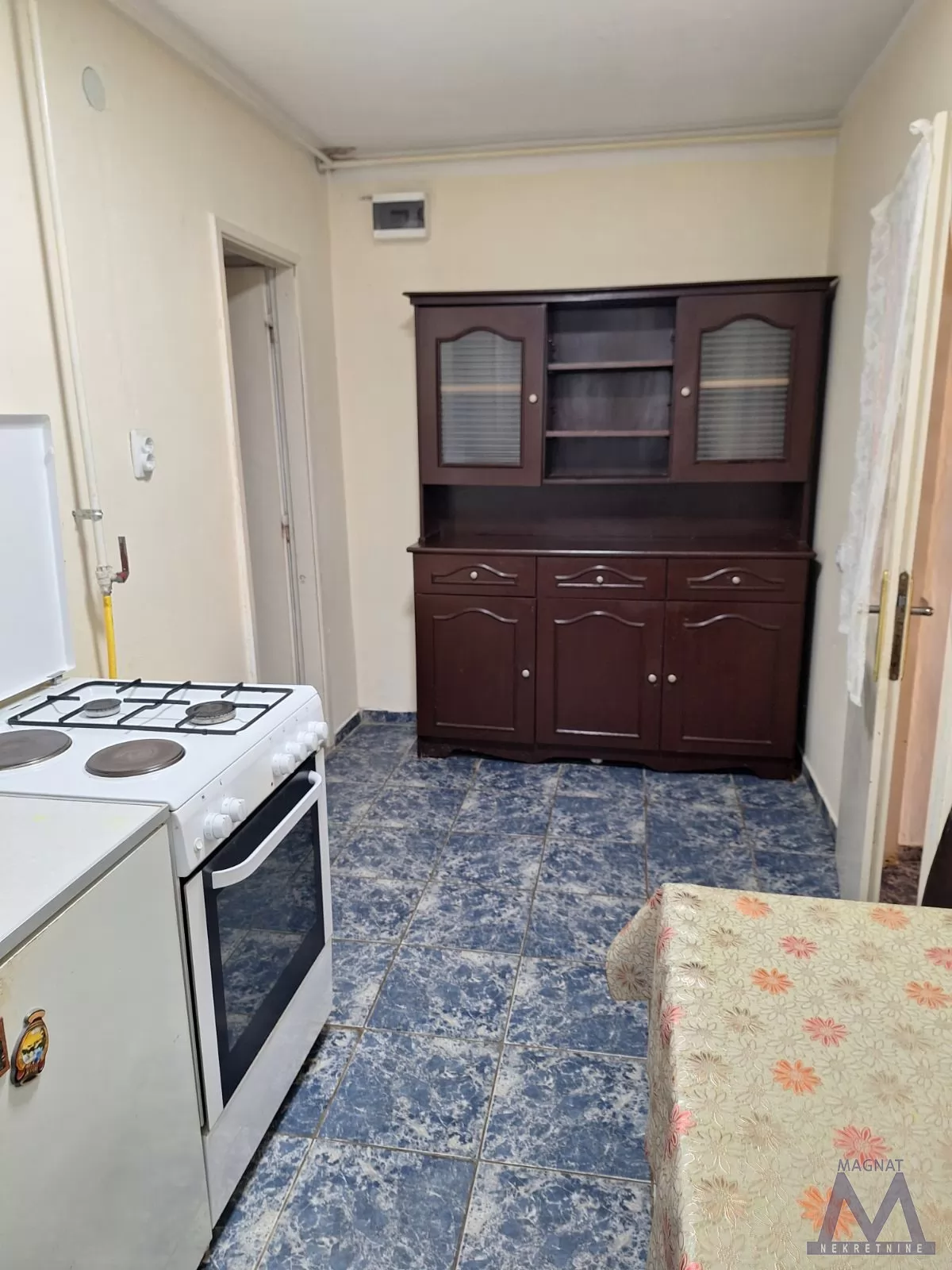 Stan,SREMSKA KAMENICA,SREMSKA KAMENICA,kv: 40, € 250, ID: 9101774 7