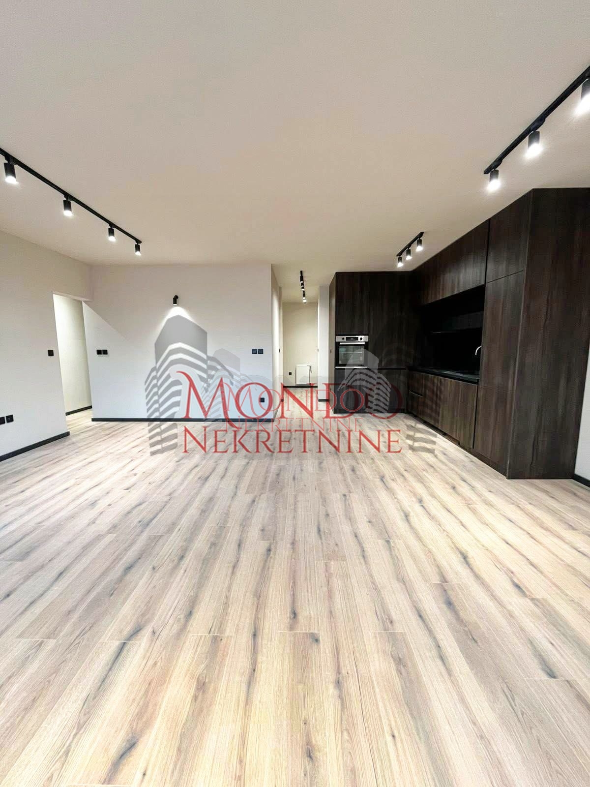 Dvoiposoban stan 75m2 u stambenom komplesu Magdon. 6