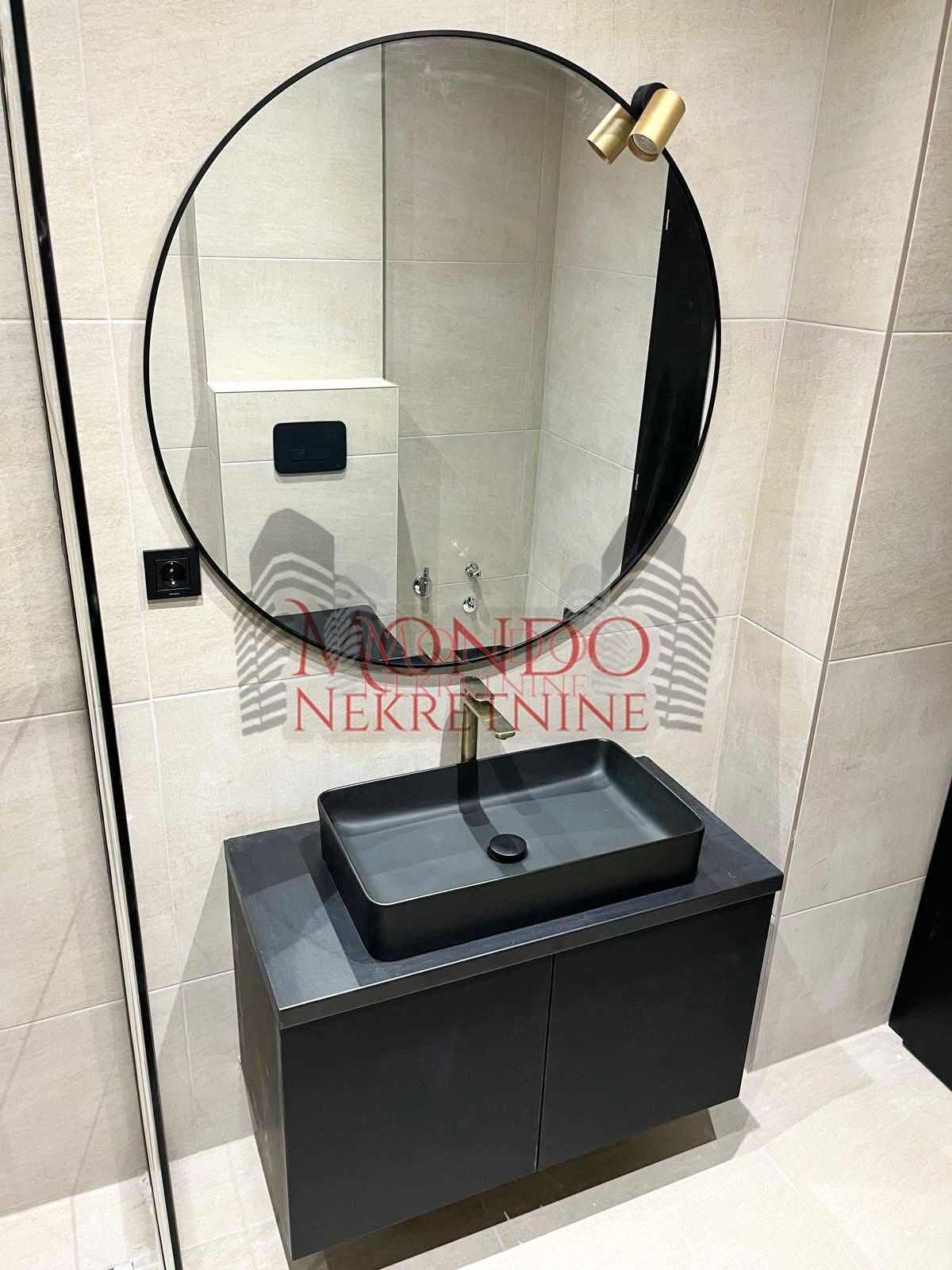 Dvoiposoban stan 75m2 u stambenom komplesu Magdon. 14