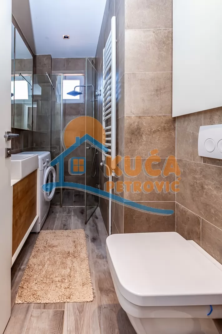 Trosoban stan, 92 m2, Čair, Tome Rosandića ID: p-016561 23