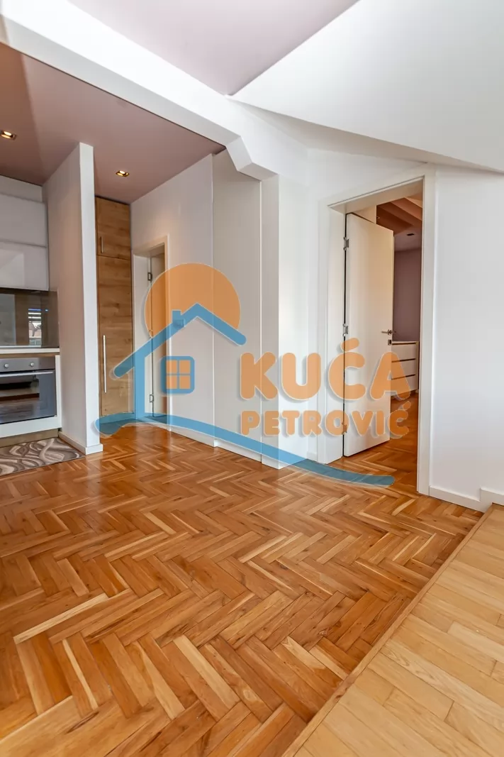 Trosoban stan, 92 m2, Čair, Tome Rosandića ID: p-016561 9