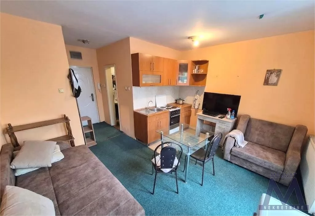 Stan,NOVI SAD,CARA DUŠANA,kv: 23, € 80000, ID: 1019376 1