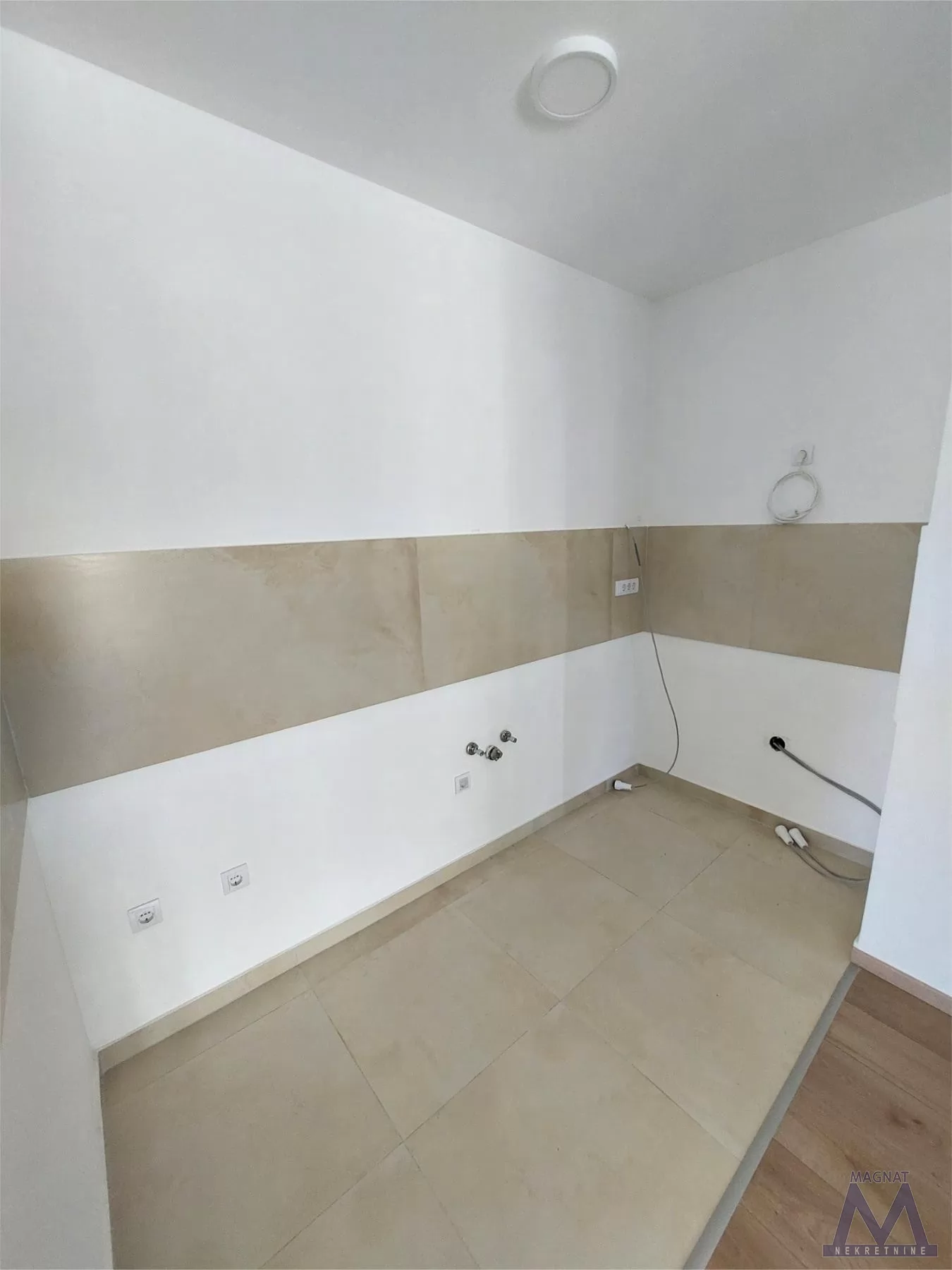 Stan,NOVI SAD,TELEP,kv: 30, € 300, ID: 9101955 3