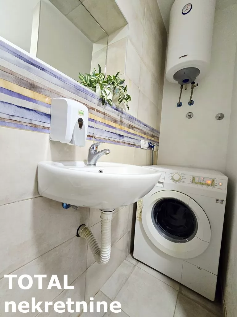 Stanovi,NOVI SAD,CENTAR,kv: 32.00, € 400, ID: 9189912 11