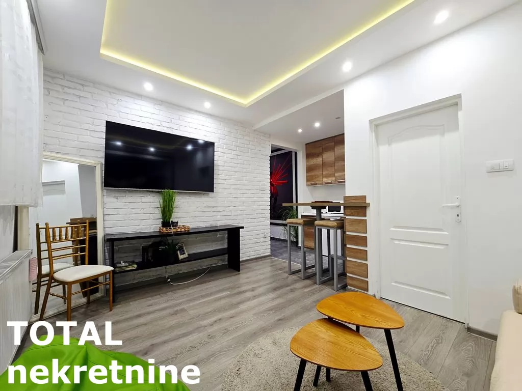 Stanovi,NOVI SAD,CENTAR,kv: 32.00, € 400, ID: 9189912 3