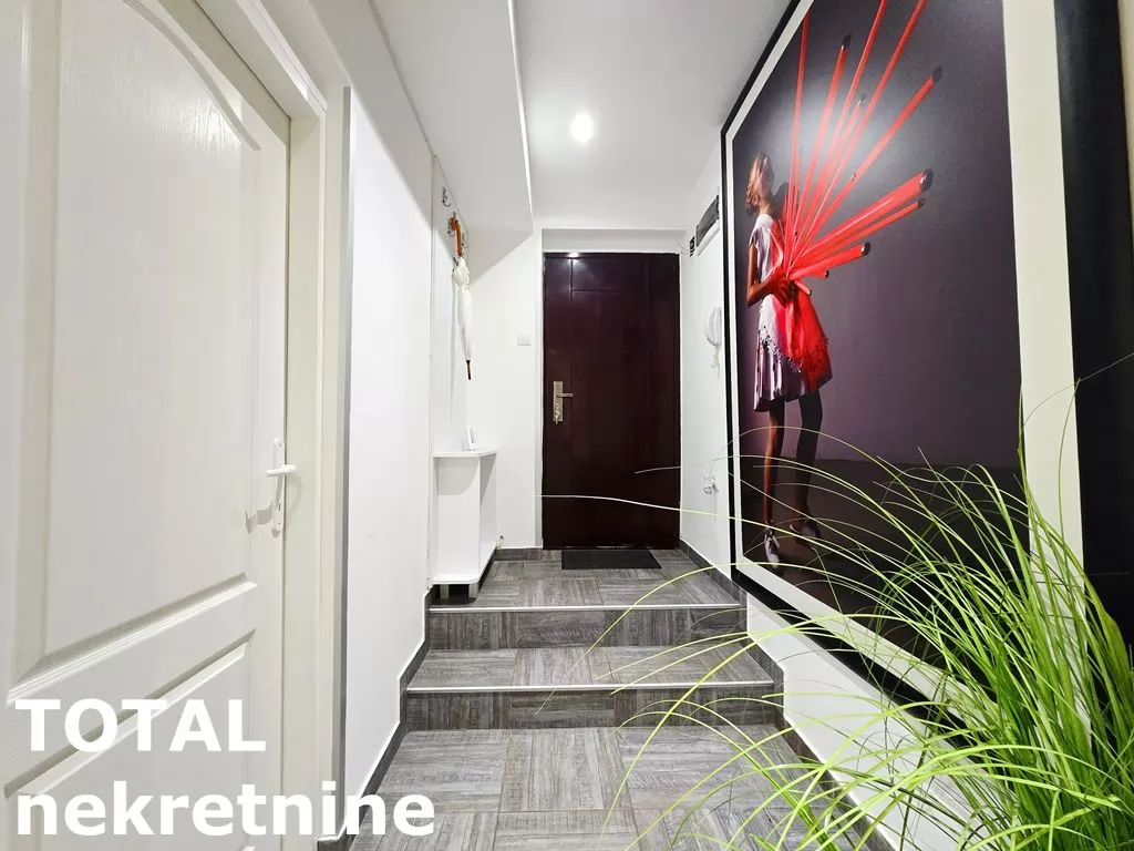 Stanovi,NOVI SAD,CENTAR,kv: 32.00, € 400, ID: 9189912 7