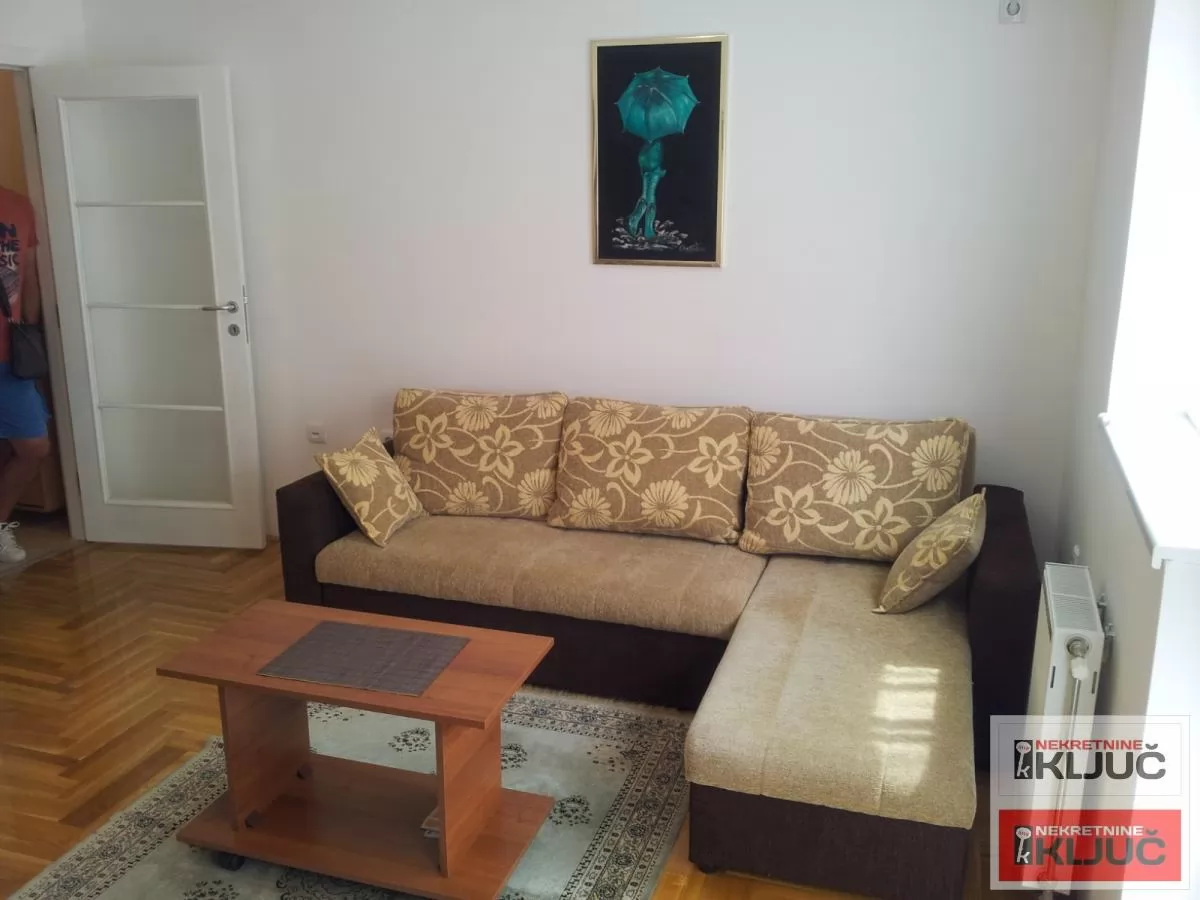 Odlican stan u blizini Sajma,Bul.Oslobodjenja.... 1