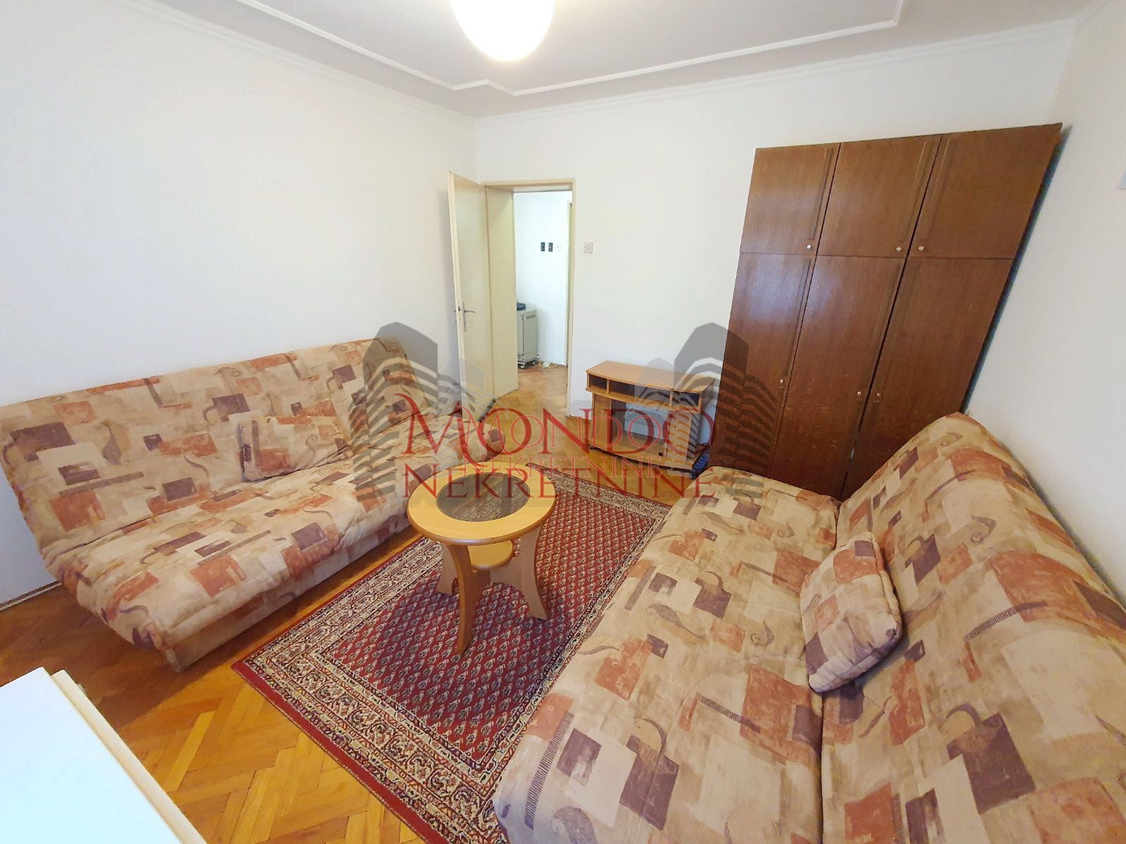 Dvoiposoban stan na Paliluli iznad NKC-a 5