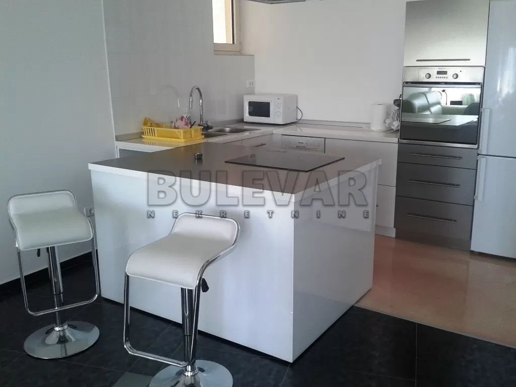 Trosoban stan, 69 m2, Centar, Janka Veselinovića ID: p-016585 3
