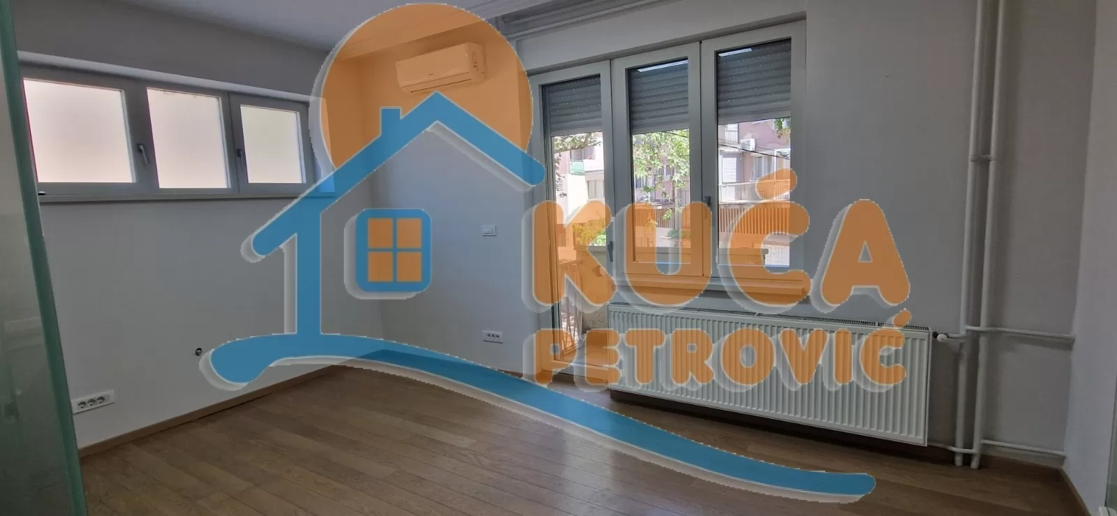 Lokal, 73 m2, Centar, Sinđelićev trg ID: i-016612 1