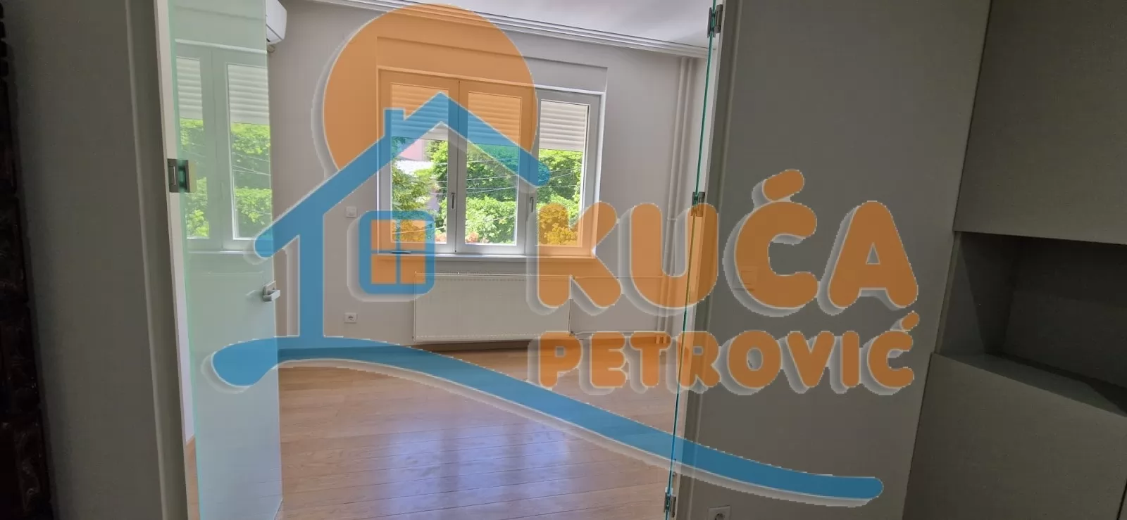 Lokal, 73 m2, Centar, Sinđelićev trg ID: i-016612 2