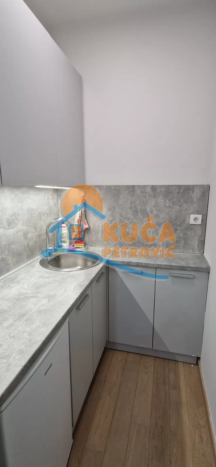 Lokal, 73 m2, Centar, Sinđelićev trg ID: i-016612 4
