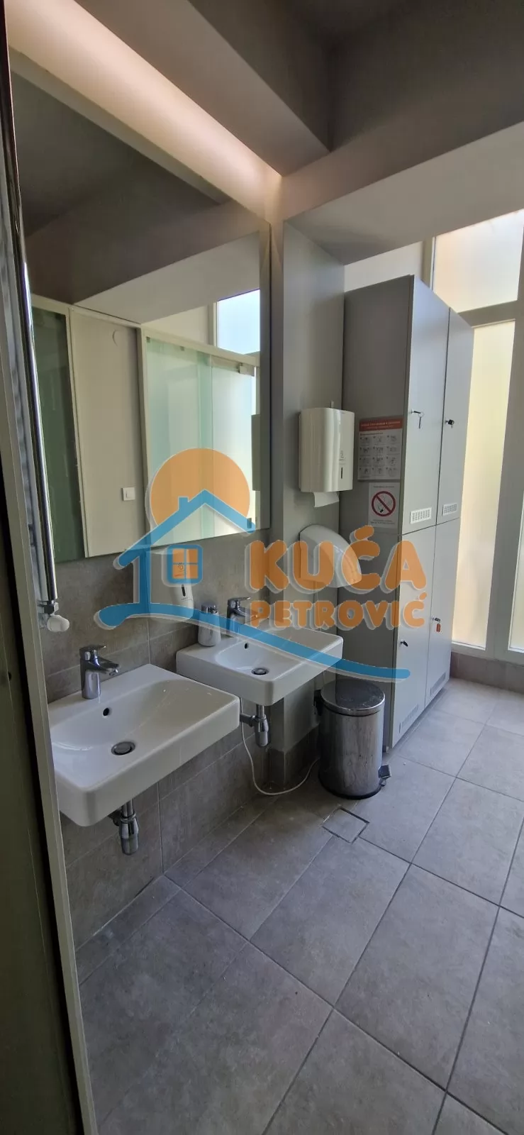 Lokal, 73 m2, Centar, Sinđelićev trg ID: i-016612 6