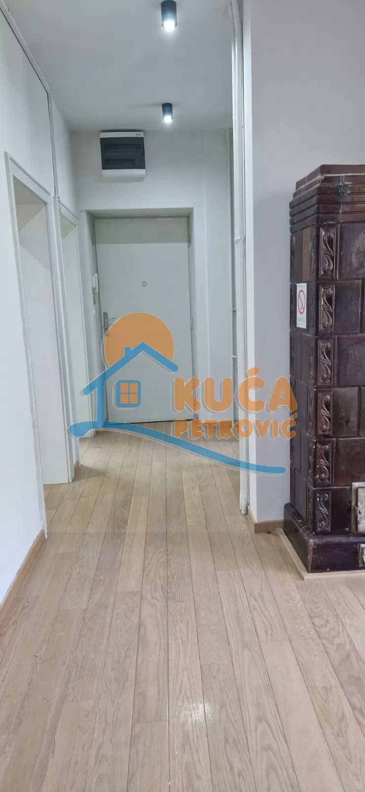 Lokal, 73 m2, Centar, Sinđelićev trg ID: i-016612 9