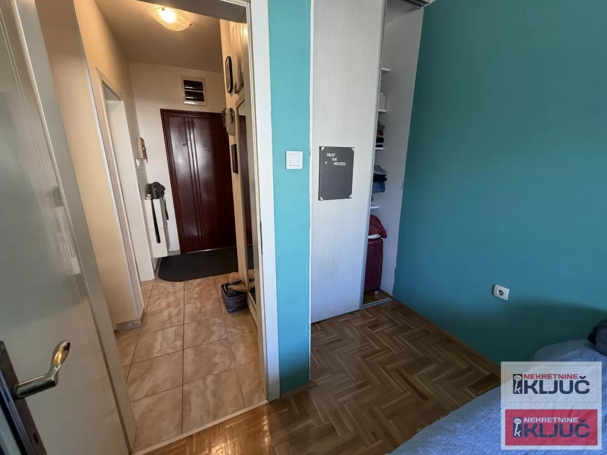 SOMBORSKI BULEVAR, 41m2, Jednoiposoban, Namešten 6