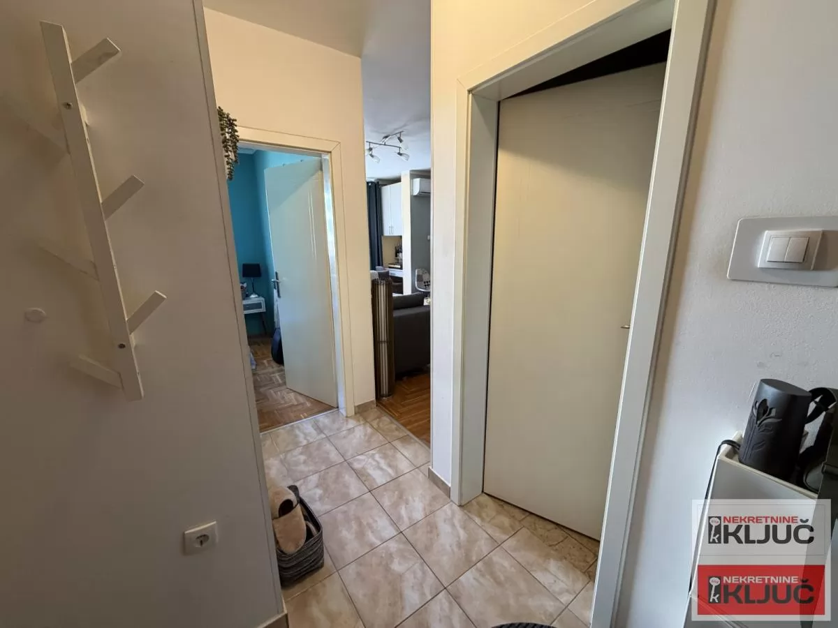 SOMBORSKI BULEVAR, 41m2, Jednoiposoban, Namešten 7