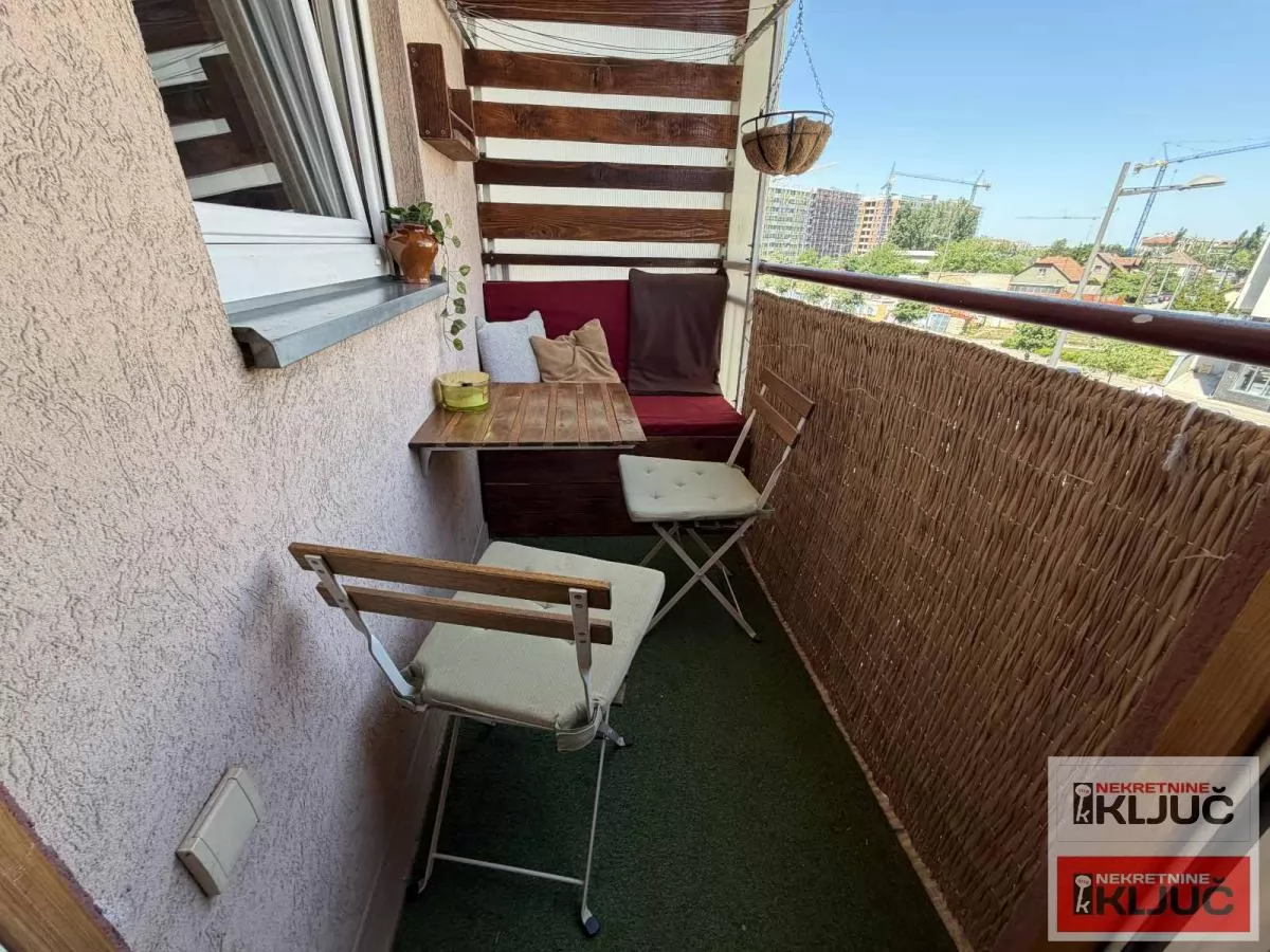 SOMBORSKI BULEVAR, 41m2, Jednoiposoban, Namešten 9