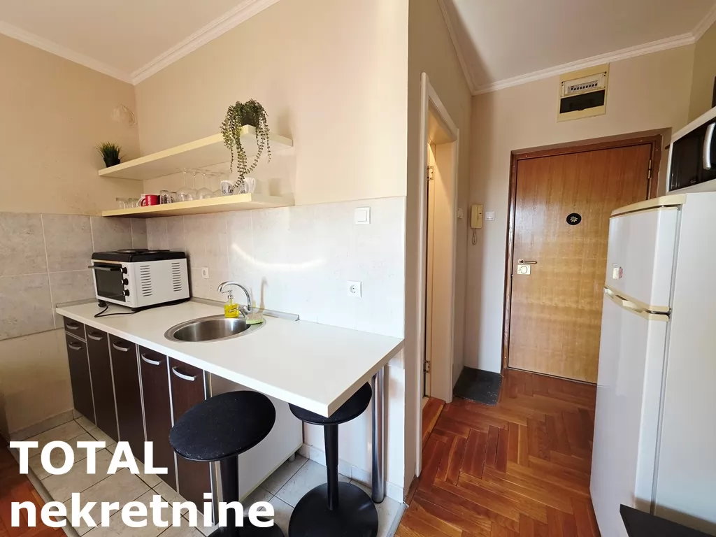 Stan,NOVI SAD,BULEVAR,kv: 23.00, € 93000, ID: 1102683 7
