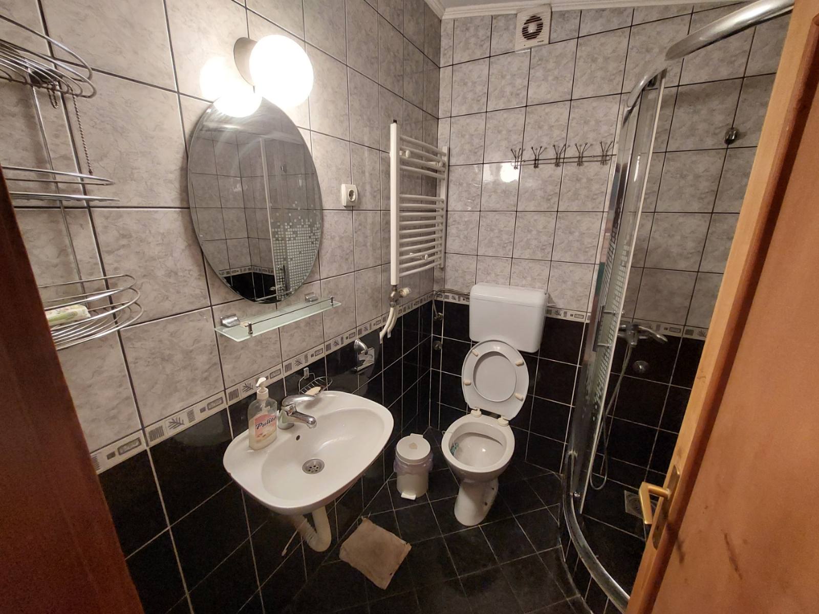Izdajem stan u Krnjaci  garsonjera 22 kvadrata za jednu osobu 5