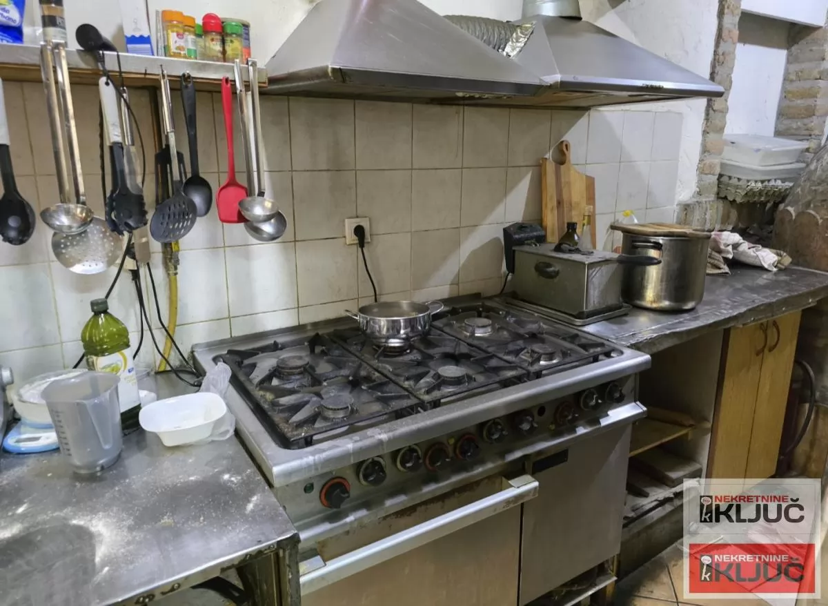 Ugostiteljski objekat 100 m², Centar, Novi Sad 19