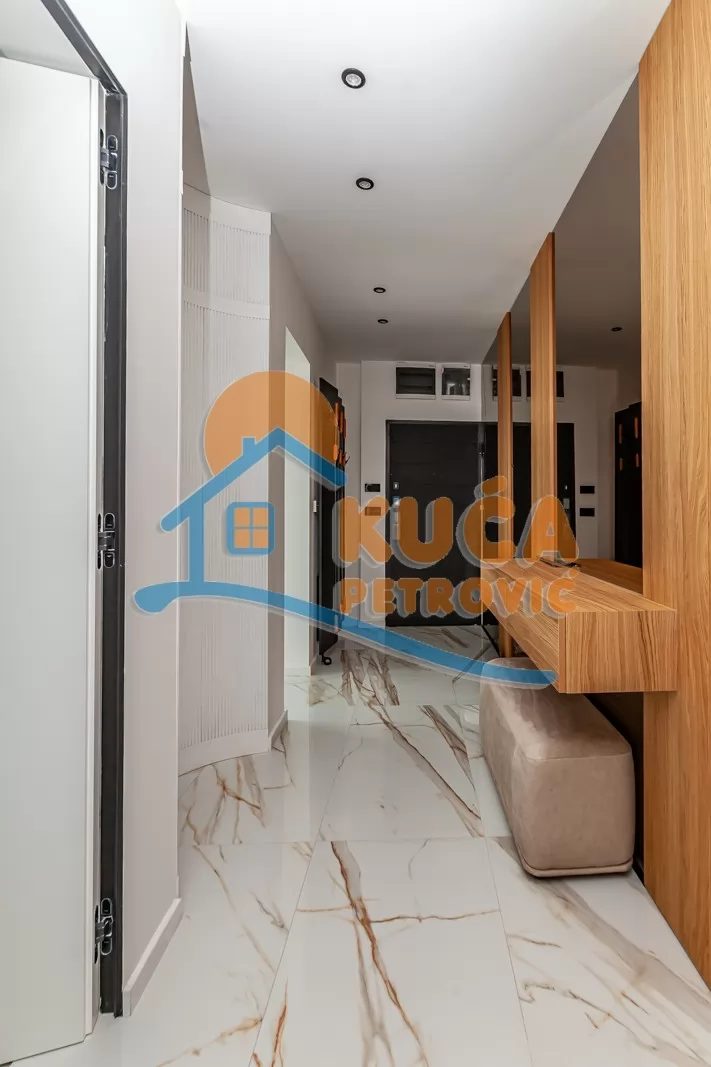 četvorosoban stan, 225 m2, Čair, 9. brigade ID: p-016613 12