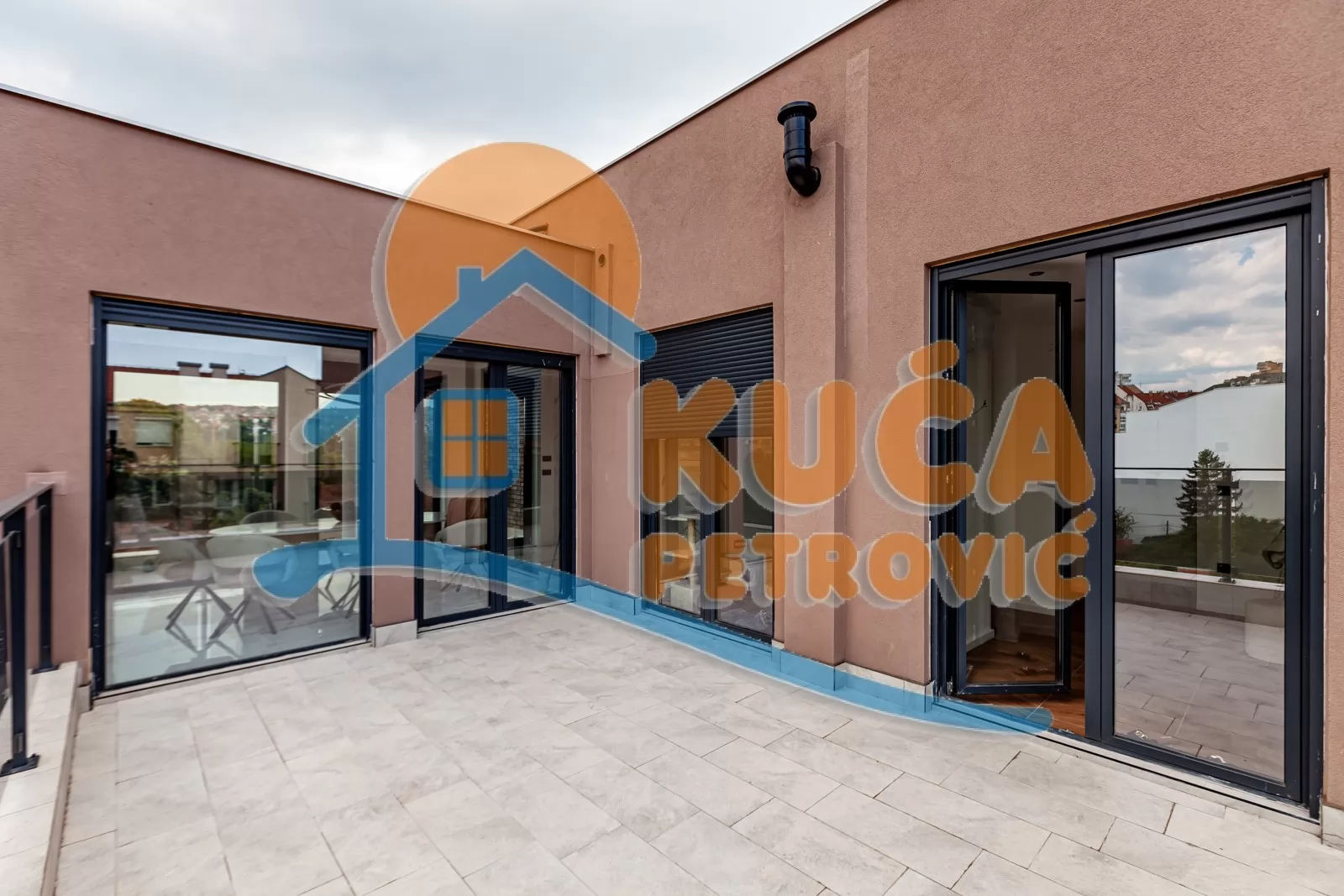 četvorosoban stan, 225 m2, Čair, 9. brigade ID: p-016613 32