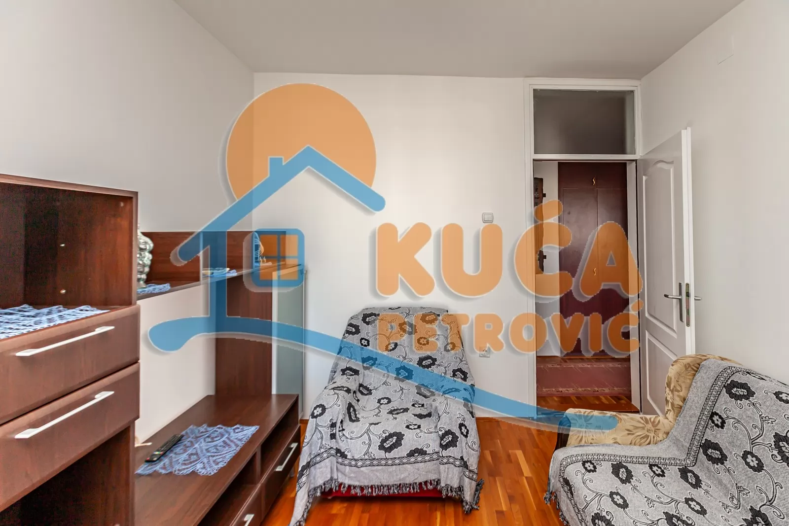 četvorosoban stan, 85 m2, Centar, Prijezdina ID: p-016624 13