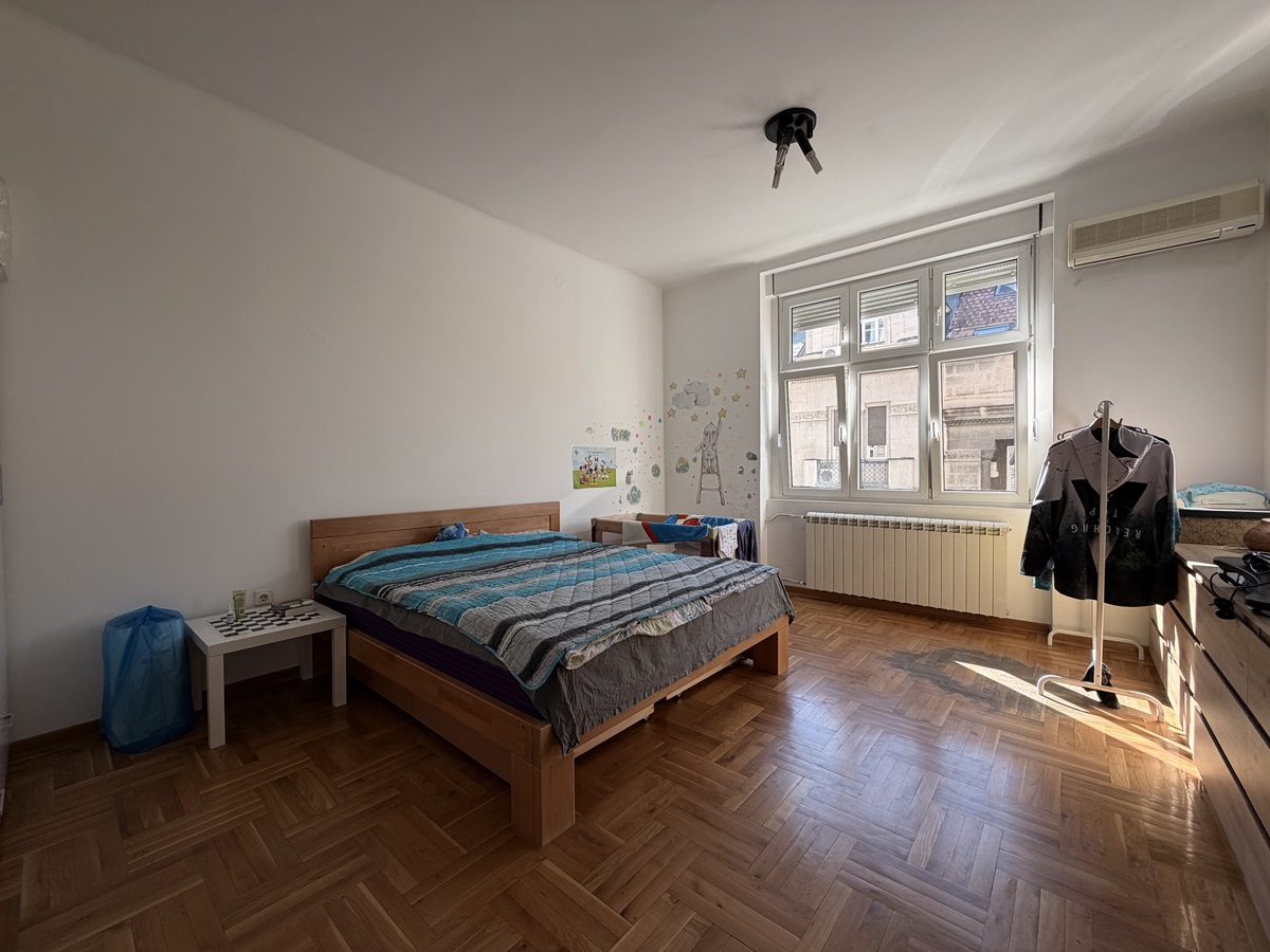 Salonski stan u centru kod Beograda na vodi  106m2 4