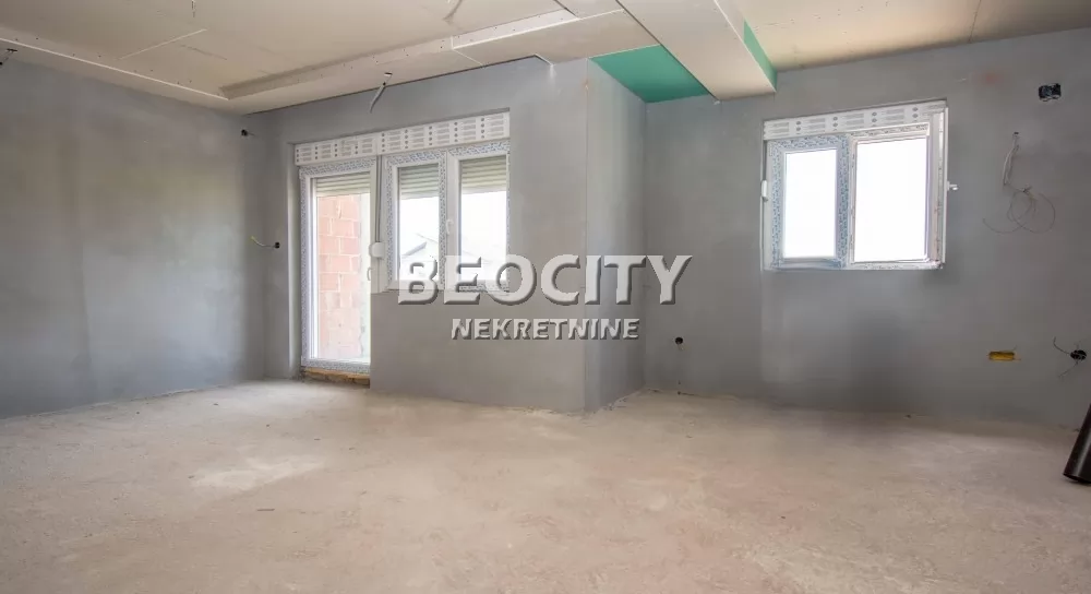 Lokal, 500 m2, Batajnica, Šangajska ID: 132737 3