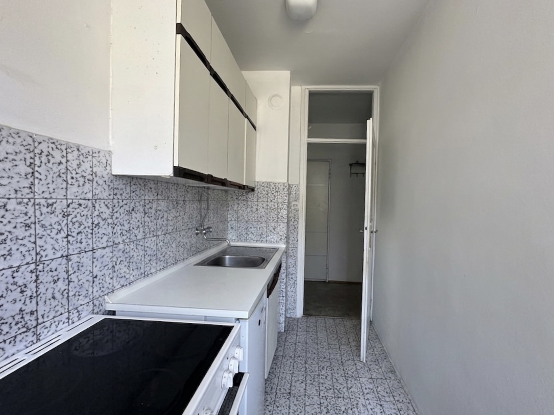 Jednosoban stan na Voždovcu u Kumodraškoj ulici  37m2 4