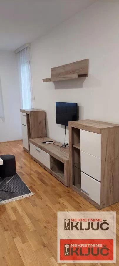 SALAJKA IZDAJE SE JEDNOIPOSOBAN NAMEŠTEN STAN 3