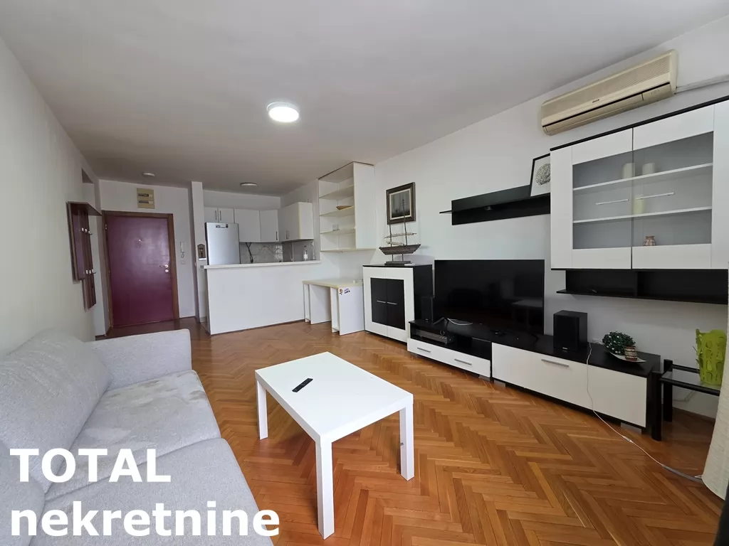Stan,NOVI SAD,BULEVAR,kv: 53.00, € 185500, ID: 1102443 2